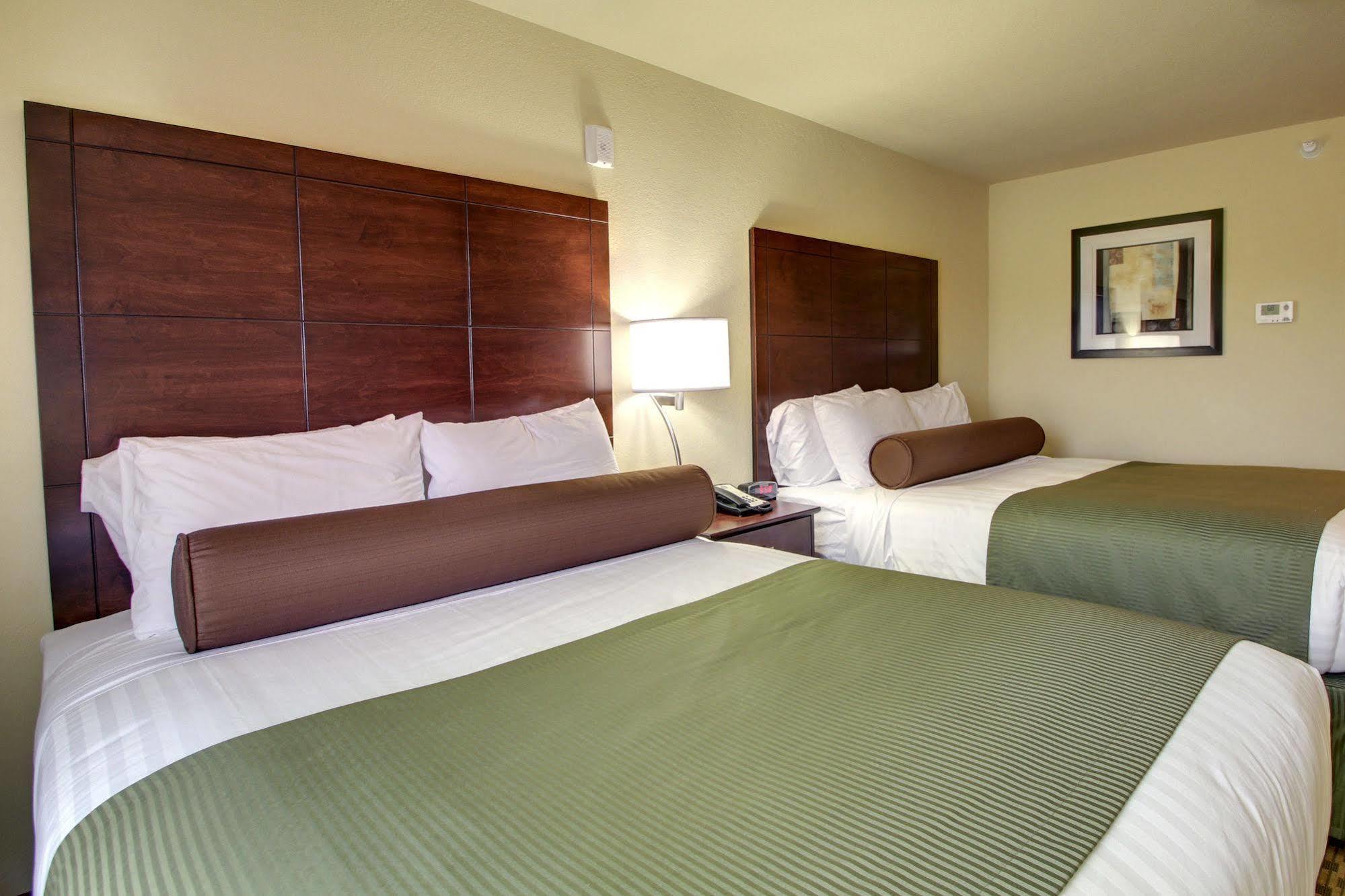 Cobblestone Inn And Suites - Eaton Εξωτερικό φωτογραφία