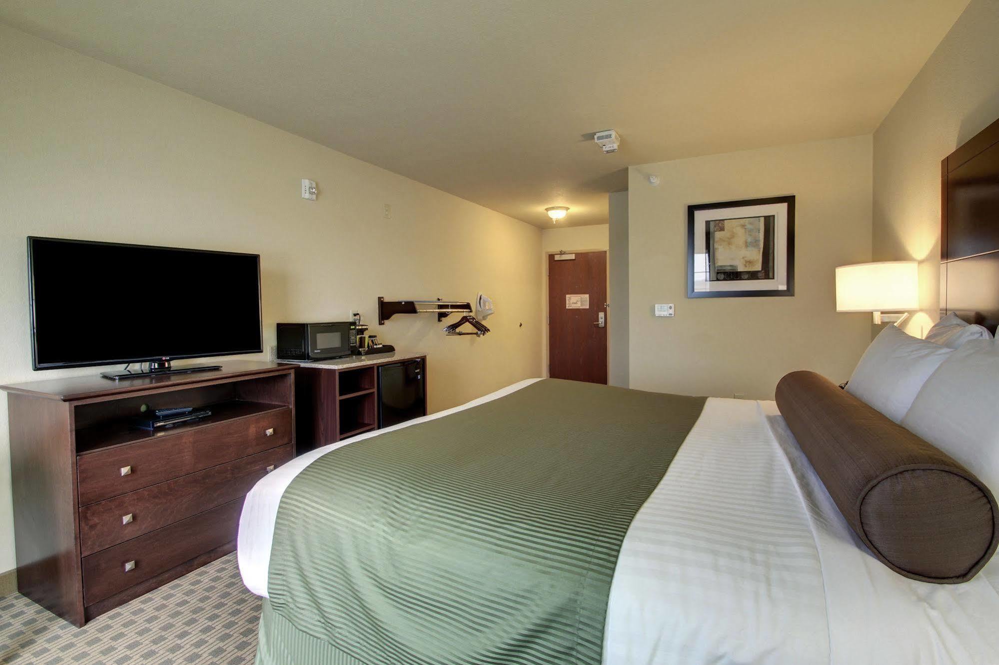 Cobblestone Inn And Suites - Eaton Εξωτερικό φωτογραφία