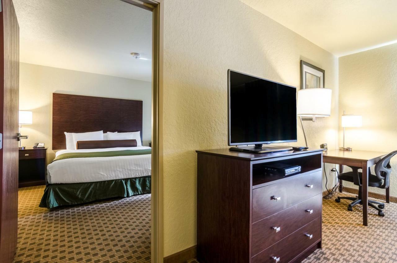 Cobblestone Inn And Suites - Eaton Εξωτερικό φωτογραφία