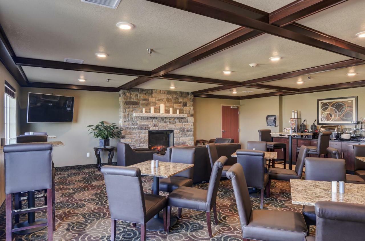 Cobblestone Inn And Suites - Eaton Εξωτερικό φωτογραφία